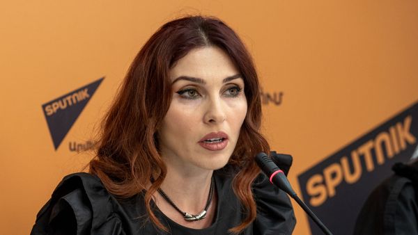 Гоар Арутюнян на пресс-конференции на тему скандала с национальным костюмом участницы Мисс Вселенная (20 декабря 2019). Еревaн - Sputnik Армения