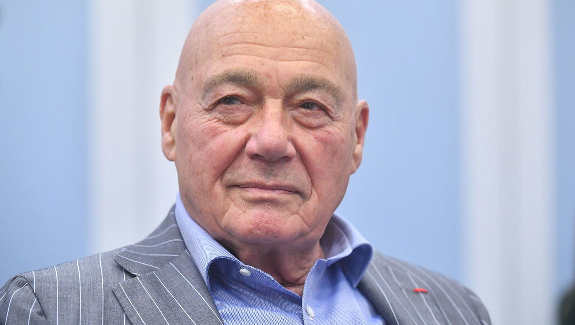 Основатель и первый президент Академии российского телевидения Владимир Познер во время вручения ему специальной награды «За мужество и профессионализм» в честь 25-летия Академии (20 декабря 2019). Москвa Основатель и первый президент Академии российского телевидения Владимир Познер во время вручения ему специальной награды «За мужество и профессионализм» в честь 25-летия Академии (20 декабря 2019). Москвa - Sputnik Армения, 1920, 14.04.2021