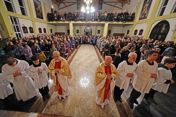 Рождественская месса в римско-католическом соборе Святого Адальберта в Калининграде - Sputnik Армения