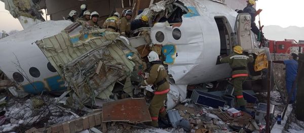 Крушение пассажирского самолета в Казахстане Крушение пассажирского самолета в Казахстане - Sputnik Արմենիա