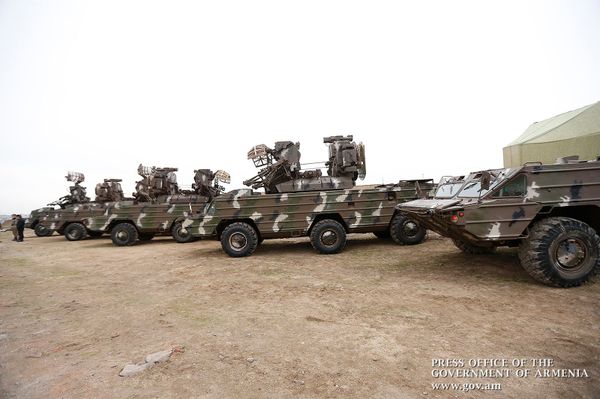 Крупная партия вооружений: Пашиняну показали и рассказали о возможностях ЗРК Оса-АК - Sputnik Армения