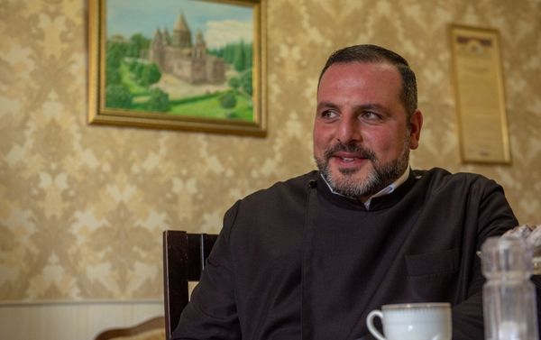 Иерей Отец Ншан Саркисян - Sputnik Армения