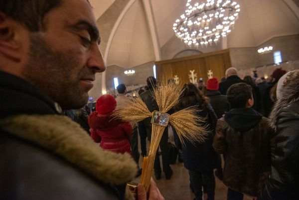 Рождественская литургия в церкви Святого Григора Лусаворича (6 января 2020). Еревaн Рождественская литургия в церкви Святого Григора Лусаворича (6 января 2020). Еревaн - Sputnik Армения