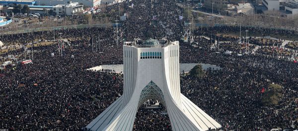 Траурная процессия по убитому иранскому генералу Касему Солеймани (6 января 2020). Тегеран - Sputnik Արմենիա