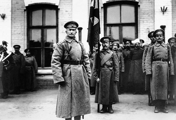 Турки встречали угрюмо, армяне - с восторгом: как генерал Брусилов отличился под Карсом - Sputnik Армения