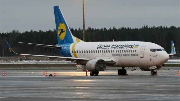Самолет Boeing 737-32Q авиакомпании Ukraine Int. Airlines Самолет Boeing 737-32Q авиакомпании Ukraine Int. Airlines - Sputnik Армения