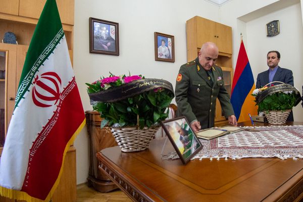 Смерть Сулеймани: Папикян четко выразил позицию Армении, вице-посол Ирана был краток - Sputnik Армения