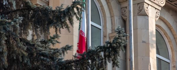 В Посольстве Ирана в Армении открыта книга соболезнований в связи с убийством иранского генерала Касема Хосейни (8 января 2020). Еревaн В Посольстве Ирана в Армении открыта книга соболезнований в связи с убийством иранского генерала Касема Хосейни (8 января 2020). Еревaн - Sputnik Արմենիա