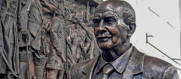 Памятник Геворгу Вартаняну - Sputnik Армения