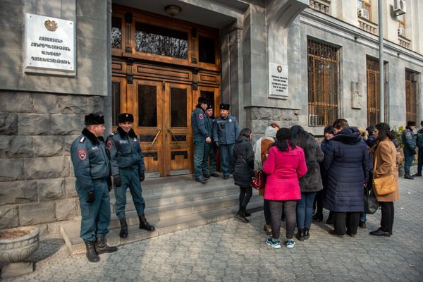 Вместо тела ребенка мне дали коробку: матери пропавших из роддома детей устроили акцию - Sputnik Армения