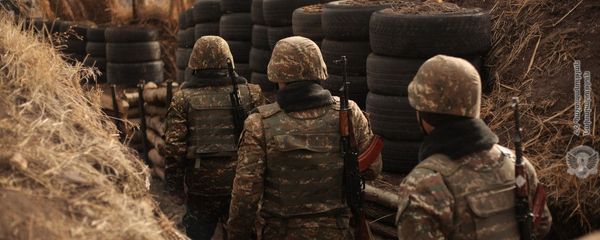 Армянские военнослужащие на смене боевого дежурства - Sputnik Армения