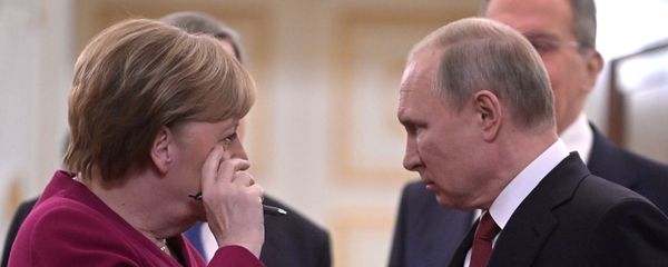 Президент России Владимир Путин и федеральный канцлер Германии Ангела Меркель перед совместной пресс-конференцией по итогам встречи (11 января 2020). Москвa Президент России Владимир Путин и федеральный канцлер Германии Ангела Меркель перед совместной пресс-конференцией по итогам встречи (11 января 2020). Москвa - Sputnik Армения