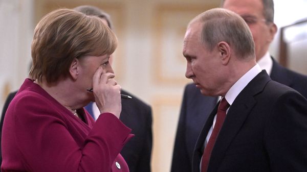 Президент России Владимир Путин и федеральный канцлер Германии Ангела Меркель перед совместной пресс-конференцией по итогам встречи (11 января 2020). Москвa - Sputnik Армения