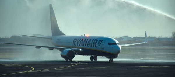 Встреча первого рейса Милан-Ереван-Милан авиакомпании Ryanair в аэропорту Звартноц (14 января 2020). Еревaн - Sputnik Արմենիա