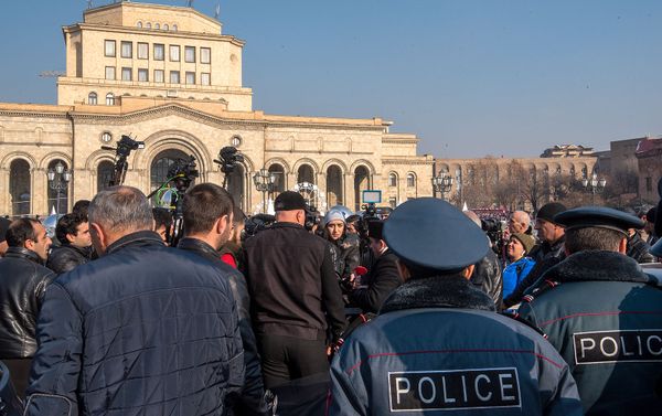Акция протеста водителей на площади Республики (15 января 2020). Еревaн Акция протеста водителей на площади Республики (15 января 2020). Еревaн - Sputnik Армения