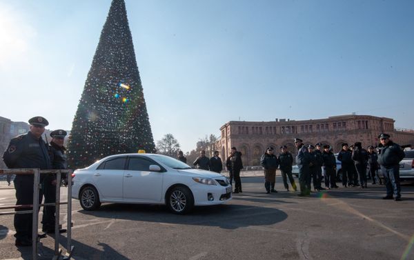 Акция протеста водителей на площади Республики (15 января 2020). Еревaн Акция протеста водителей на площади Республики (15 января 2020). Еревaн - Sputnik Армения
