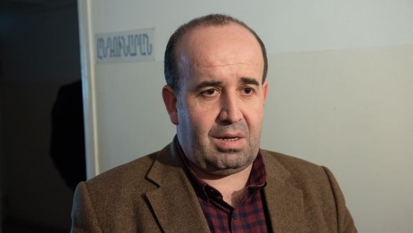 Губернатор Ширакской опбласти Тигран Петросян в роддоме Маралика Губернатор Ширакской опбласти Тигран Петросян в роддоме Маралика - Sputnik Արմենիա