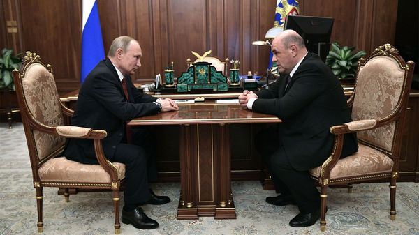 Руководитель Федеральной налоговой службы РФ Михаил Мишустин во время встречи с президентом РФ Владимиром Путиным (15 января 2020). Москвa - Sputnik Армения