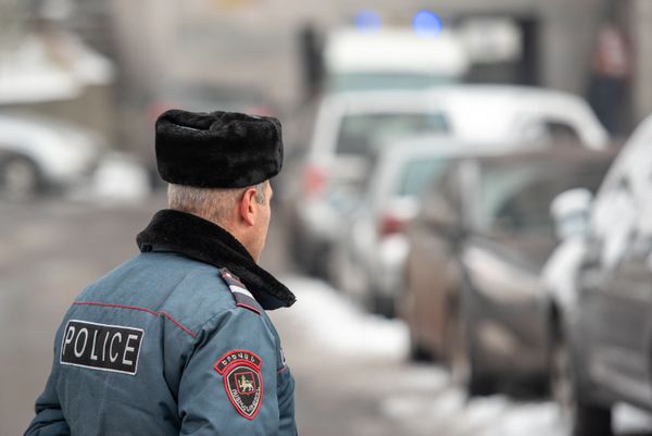 Իրավապահ մարմինները` շենքի մոտ, որտեղ այսօր հայտնաբերվել է ԱԱԾ նախկին տնօրեն Գեորգի Կուտոյանի դին Իրավապահ մարմինները` շենքի մոտ, որտեղ այսօր հայտնաբերվել է ԱԱԾ նախկին տնօրեն Գեորգի Կուտոյանի դին - Sputnik Արմենիա