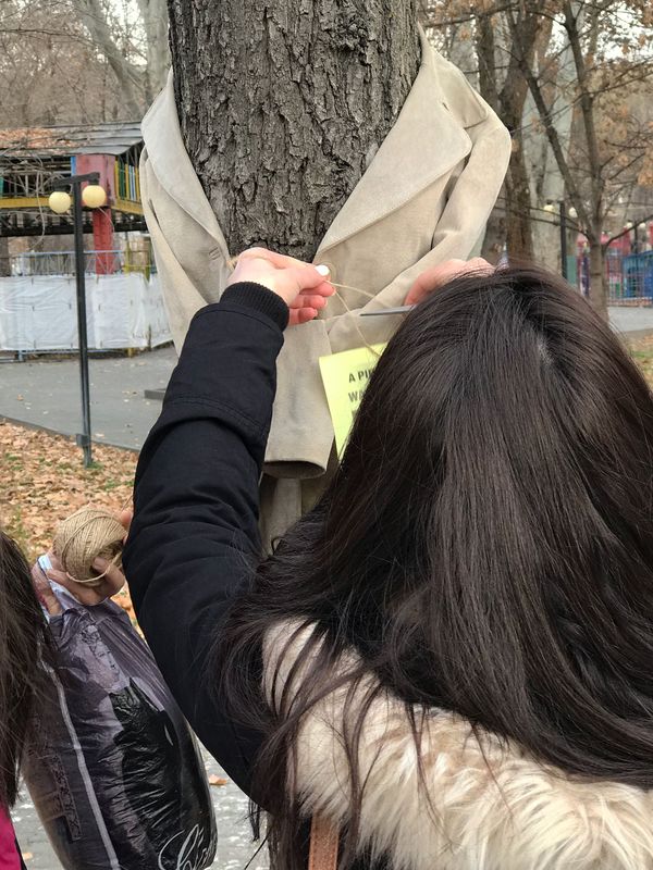 Մի կտոր ջերմություն` «նորաձև» ծառերից. բարեգործական ակցիան տաքացրել է տասնյակ մարդկանց - Sputnik Արմենիա