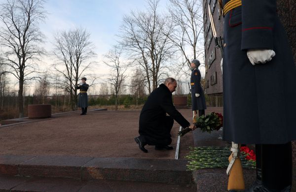 Для Путина День прорыва блокады Ленинграда особенный — президент в Петербурге Для Путина День прорыва блокады Ленинграда особенный — президент в Петербурге - Sputnik Армения