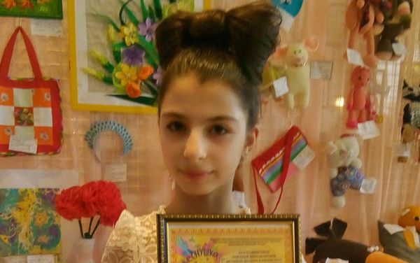 Милен Каранян , 12-летняя девочка с самым широким диапазоном голоса в России - Sputnik Армения