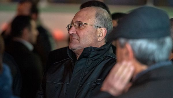 Самвел Никоян на гражданской панихиде Георгия Кутояна (19 января 2020). Еревaн - Sputnik Արմենիա