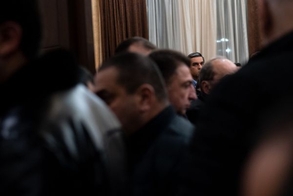 Омбудсмен Арман Татоян на гражданской панихиде Георгия Кутояна (19 января 2020). Еревaн - Sputnik Армения
