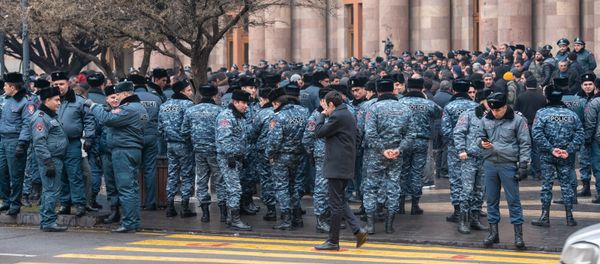 Акция протеста фермеров у Дома правительства (20 января 2020). Еревaн Акция протеста фермеров у Дома правительства (20 января 2020). Еревaн - Sputnik Армения