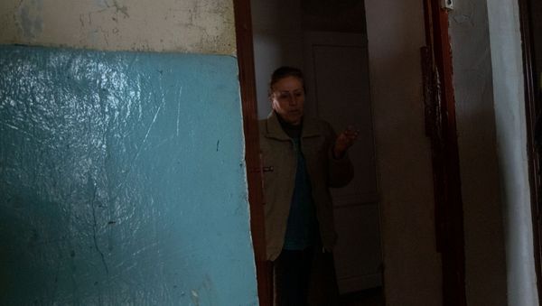 Родная тетя Артура Торосяна, устроившего стрельбу в Эребуни плаза, в его квартире (24 января 2020). Еревaн - Sputnik Армения