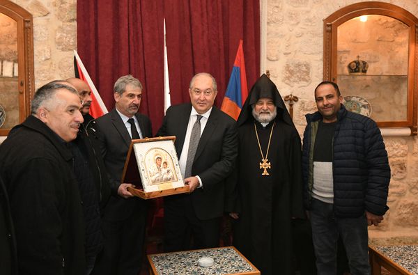 Президент Армении поблагодарил главу Палестины за внимание к армянским святыням - Sputnik Армения
