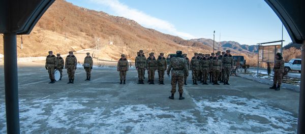 Солдаты одной из воинских частей перед демобилизацией - Sputnik Армения