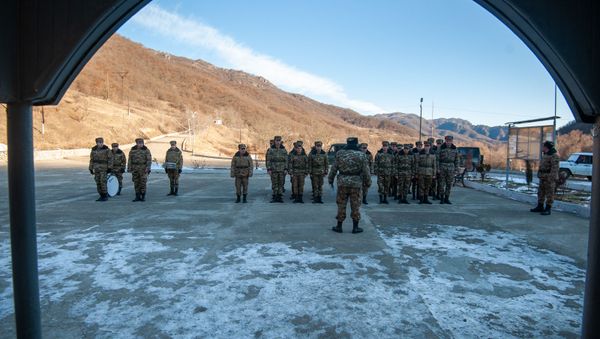 Солдаты одной из воинских частей перед демобилизацией - Sputnik Армения