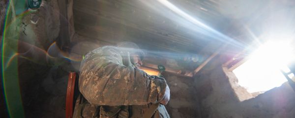 Армянский военнослужащий на боевой позиции - Sputnik Արմենիա
