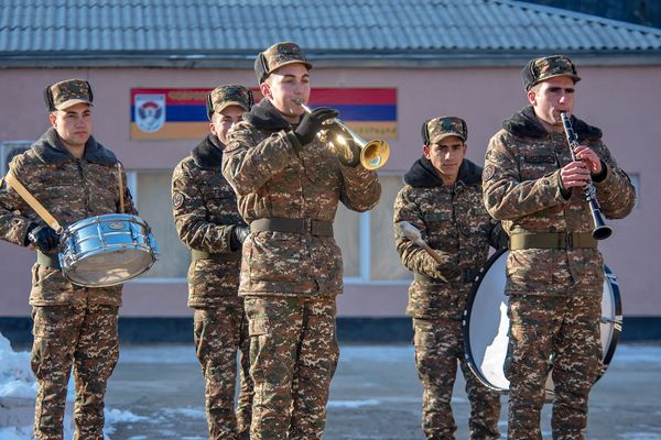 «Եթե չհիշես մեզ, գլուխդ կջարդեմ». 1 օր զորամասում` զորացրվող զինվորների հետ. լուսանկարներ - Sputnik Արմենիա