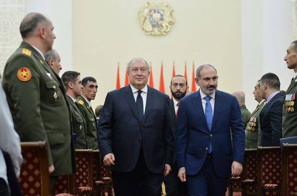 Не могу позволить себе такую роскошь: Армен Саркисян о пандемии, Пашиняне и России Не могу позволить себе такую роскошь: Армен Саркисян о пандемии, Пашиняне и России - Sputnik Армения