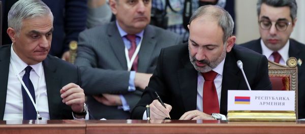 Премьер-министр Никол Пашинян - Sputnik Արմենիա