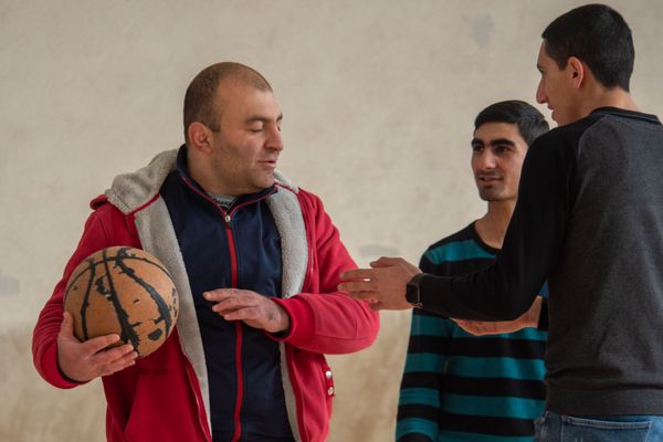 Ցուրտ միջանցքներ, տաք մթնոլորտ. Կոտայքի մարզի դպրոցներում «ուրիշ» ջերմաստիճան է - Sputnik Արմենիա