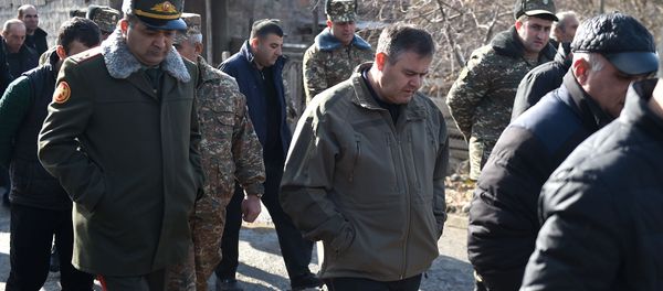 Начальник Генштаба Армении Артак Давтян на похоронах Ваграма Авакяна - Sputnik Արմենիա