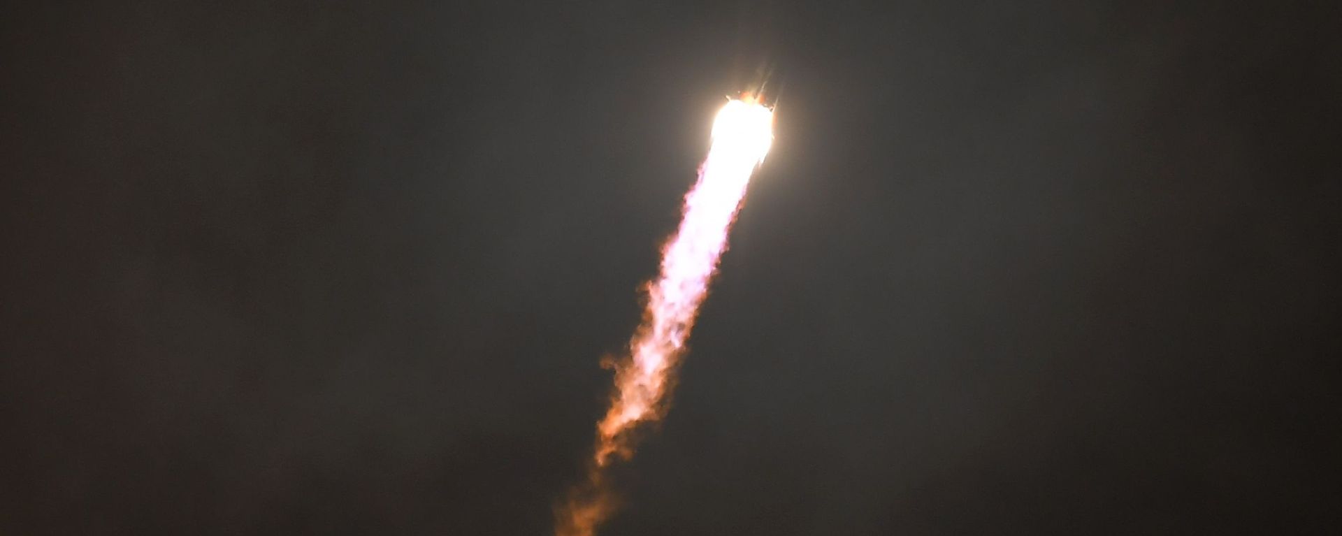 Запуск ракеты Союз-СТ c космодрома Куру Запуск ракеты Союз-СТ c космодрома Куру - Sputnik Армения, 1920, 01.02.2021