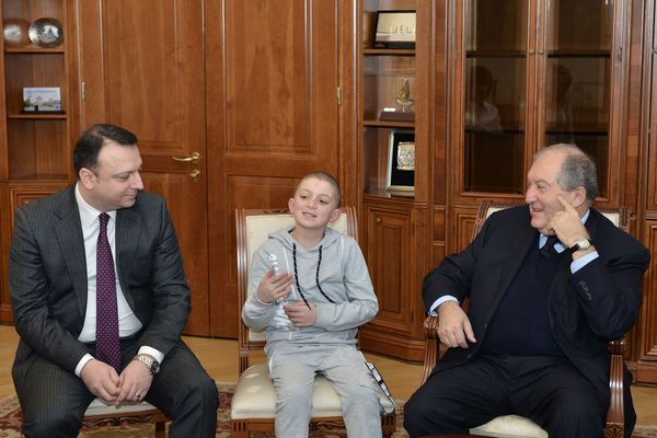 «Վարկի տակ էի մտնելու». նախագահն իրականացրել է Sputnik Արմենիայի նախագծի հերոսի երազանքը «Վարկի տակ էի մտնելու». նախագահն իրականացրել է Sputnik Արմենիայի նախագծի հերոսի երազանքը - Sputnik Արմենիա