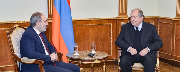 Встреча премьер-министра и президента Никола Пашиняна и Армена Саркисяна (4 февраля 2020). Еревaн - Sputnik Արմենիա