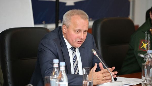 Посол России в Армении Сергей Копыркин и военный атташе посольства Андрей Грищук посетили Нац.исследовательский университет обороны при МО РА (4 февраля 2020). Еревaн - Sputnik Армения