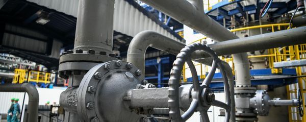 Нефтеперерабатывающая установка Нефтеперерабатывающая установка - Sputnik Армения