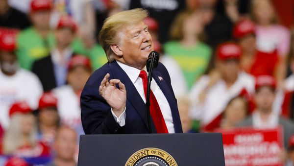 Президент США Дональд Трамп на встрече с избирателями (18 июня 2019). Орландо - Sputnik Армения