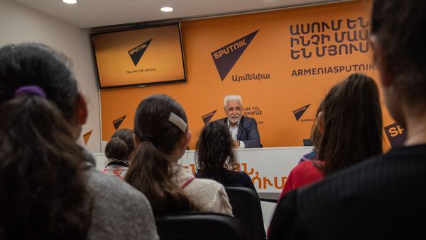  Старший помощник капитана Сергей Алоян на проекте Sputnik MediUs (7 февраля 2020). Еревaн - Sputnik Армения