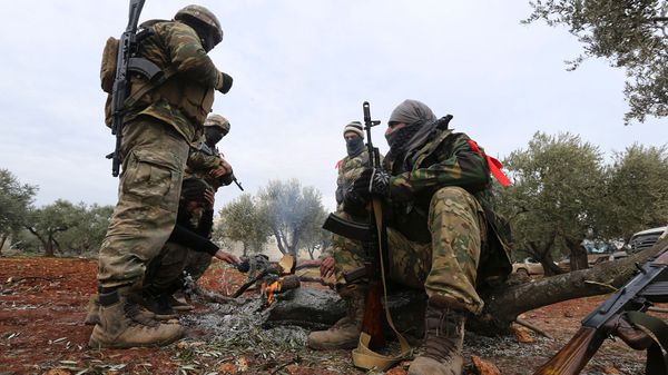 Поддерживаемые Турцией сирийские боевики готовятся выйти на линию фронта в провинции Идлиб (11 февраля 2020). Сирия Поддерживаемые Турцией сирийские боевики готовятся выйти на линию фронта в провинции Идлиб (11 февраля 2020). Сирия - Sputnik Армения