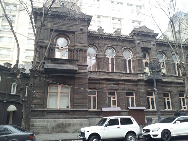 Невероятное сходство, или В чем загадка каменных двойников в Ереване и Тбилиси - Sputnik Армения