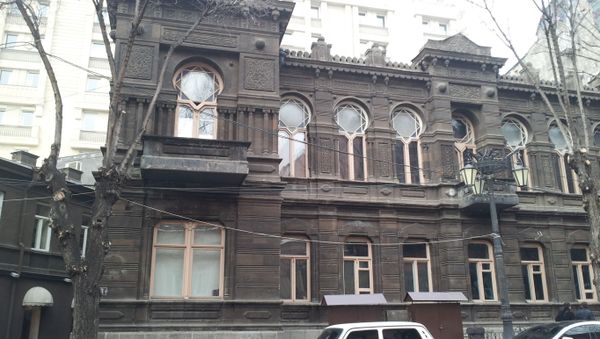 Дом на улице Абовяна в Ереване - Sputnik Армения