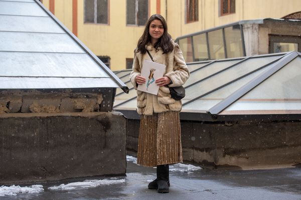 Из миллиона увлечений: как 15-летняя армянка создает платья мечты Из миллиона увлечений: как 15-летняя армянка создает платья мечты - Sputnik Армения